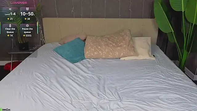 Mollly Rouge online show from April 11, 2026, 12:18 am