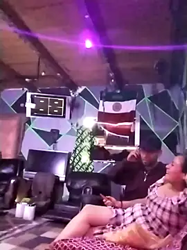 dulcedeseo13 online show from November 1, 2025, 8:36 pm