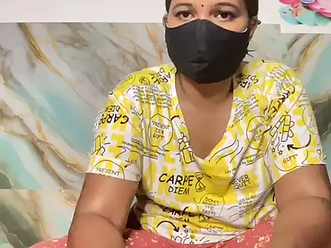 Tamil Sanjana  online show from November 1, 2025, 1:38 pm