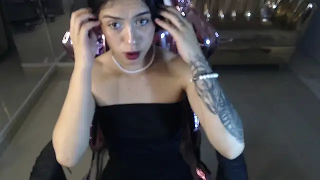 honey torres sub online show from February 12, 2025, 1:16 pm