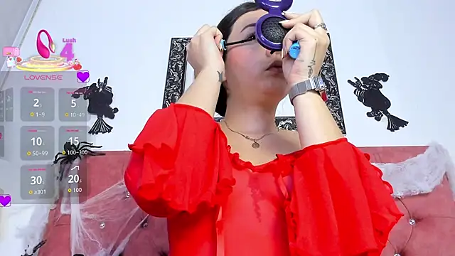 Snapshot of Samantha_Good chatting on October 10, 2025, 12:39 pm Samantha Good online show from October 10, 2025, 12:39 pm