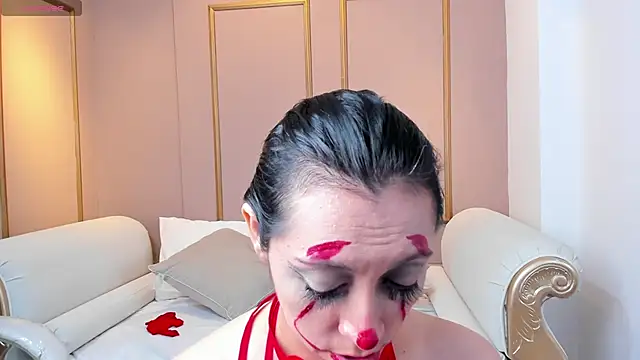 PerlaPreciosa online show from October 25, 2025, 4:11 am