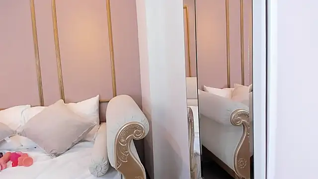 PerlaPreciosa online show from January 9, 2026, 3:57 am