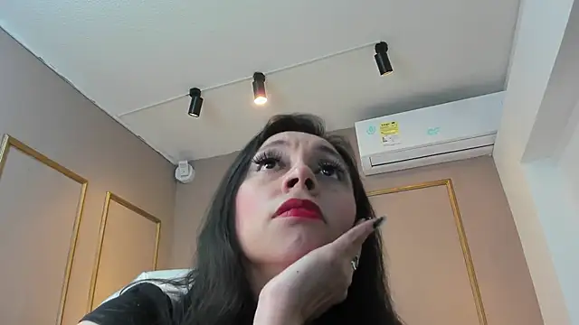 PerlaPreciosa online show from November 7, 2025, 3:55 am