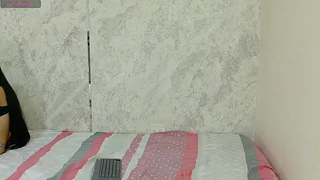 Snapshot of dani-lue chatting on May 23, 2026, 1:54 pm dani-lue online show from May 23, 2026, 1:54 pm