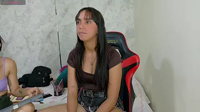 Snapshot of dani-lue chatting on May 17, 2026, 12:49 pm dani-lue online show from May 17, 2026, 12:49 pm