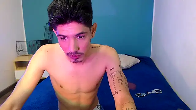 Snapshot of fabrizzio__ chatting on February 1, 2025, 8:37 pm fabrizzio online show from February 1, 2025, 8:37 pm