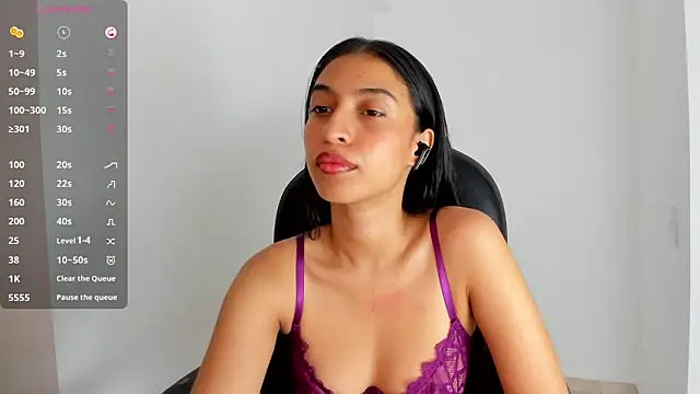 Ninna--1 online show from January 14, 2026, 4:54 pm