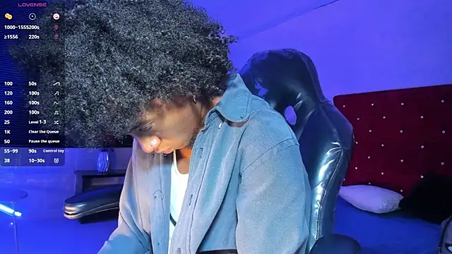 JhonyMiller  online show from April 13, 2026, 9:52 pm