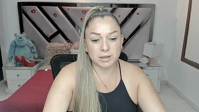 Snapshot of natalia5560 chatting on November 1, 2025, 1:27 pm natalia5560 online show from November 1, 2025, 1:27 pm