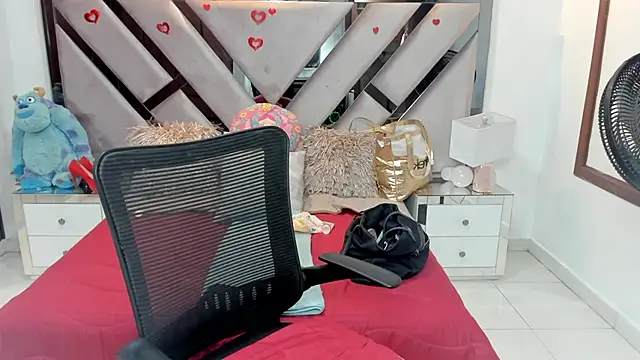 Snapshot of natalia5560 chatting on October 15, 2025, 1:08 pm natalia5560 online show from October 15, 2025, 1:08 pm