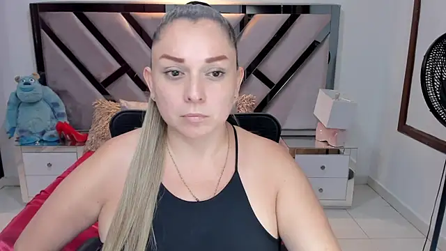 Snapshot of natalia5560 chatting on September 10, 2025, 2:38 pm natalia5560 online show from September 10, 2025, 2:38 pm