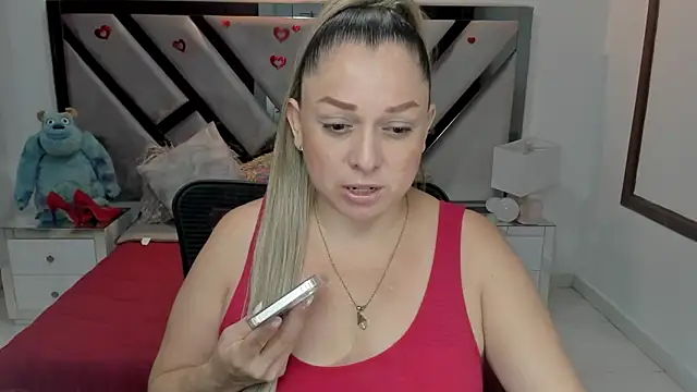 Snapshot of natalia5560 chatting on October 25, 2025, 1:23 pm natalia5560 online show from October 25, 2025, 1:23 pm