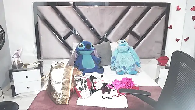 Snapshot of natalia5560 chatting on March 2, 2025, 2:04 pm natalia5560 online show from March 2, 2025, 2:04 pm