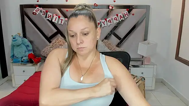 Snapshot of natalia5560 chatting on September 28, 2025, 1:51 pm natalia5560 online show from September 28, 2025, 1:51 pm