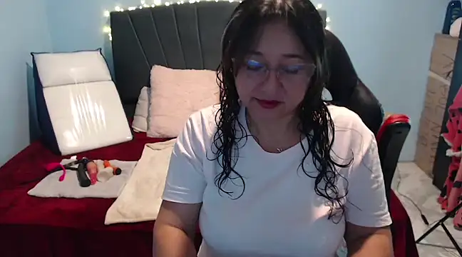 AngelRouss online show from February 21, 2025, 3:32 pm