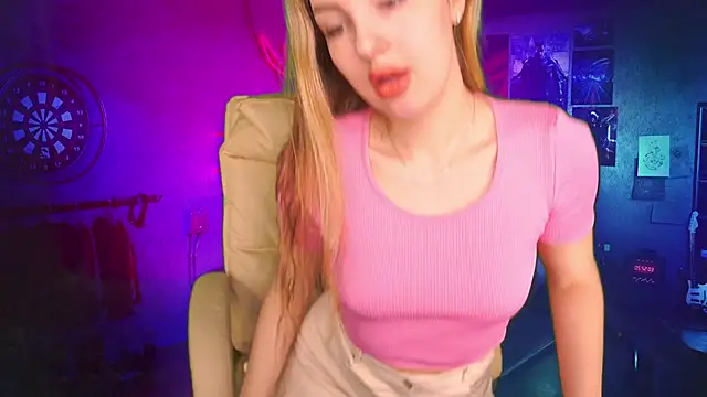 LexxiJoy online show from March 13, 2025, 7:31 am