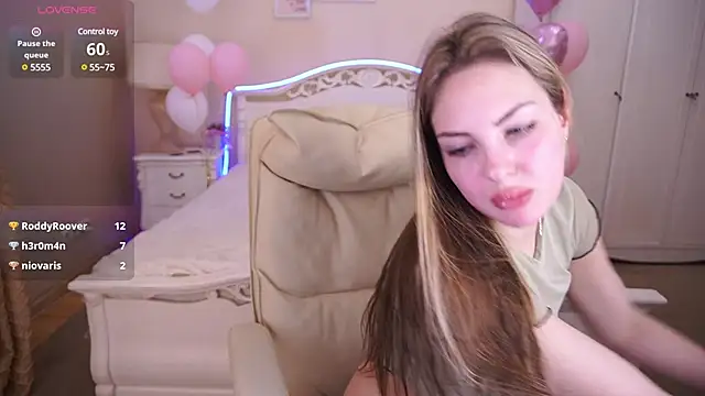LexxiJoy online show from February 18, 2025, 1:33 pm