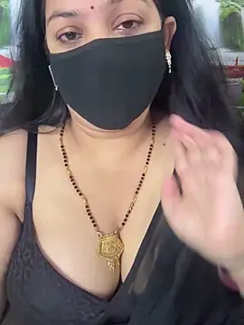 Snapshot of FlatVincy4 chatting on October 3, 2025, 4:36 am FlatVincy4 online show from October 3, 2025, 4:36 am