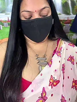 Snapshot of FlatVincy4 chatting on October 29, 2025, 5:28 am FlatVincy4 online show from October 29, 2025, 5:28 am