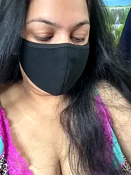 Snapshot of FlatVincy4 chatting on October 2, 2025, 3:54 am FlatVincy4 online show from October 2, 2025, 3:54 am