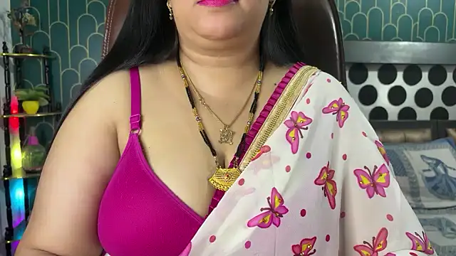 FlatVincy4 online show from February 15, 2026, 7:31 am