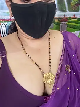 Snapshot of FlatVincy4 chatting on October 19, 2025, 4:54 pm FlatVincy4 online show from October 19, 2025, 4:54 pm