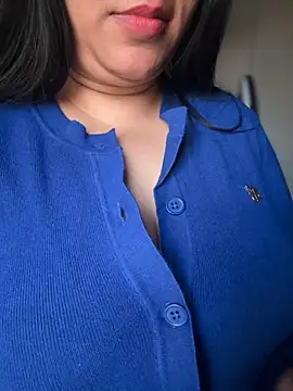 FlatVincy4 online show from December 1, 2025, 8:48 am