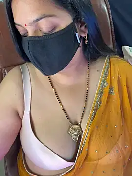 FlatVincy4 online show from November 21, 2025, 1:32 pm