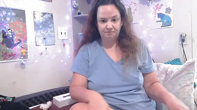 Snapshot of JustJen4Now chatting on October 1, 2025, 2:10 pm JustJen4Now online show from October 1, 2025, 2:10 pm