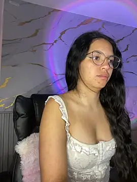 Snapshot of Rosita_forever_ chatting on October 5, 2025, 12:51 pm Rosita forever  online show from October 5, 2025, 12:51 pm