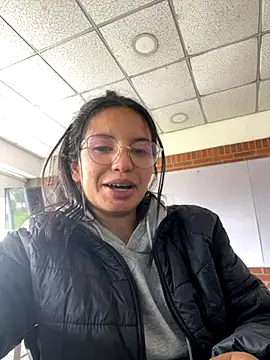 Snapshot of Rosita_forever_ chatting on October 31, 2025, 4:25 pm Rosita forever  online show from October 31, 2025, 4:25 pm