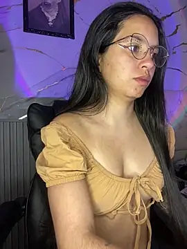 Snapshot of Rosita_forever_ chatting on October 28, 2025, 3:11 pm Rosita forever  online show from October 28, 2025, 3:11 pm