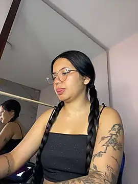 Snapshot of Rosita_forever_ chatting on June 10, 2026, 3:57 pm Rosita forever online show from June 10, 2026, 3:57 pm