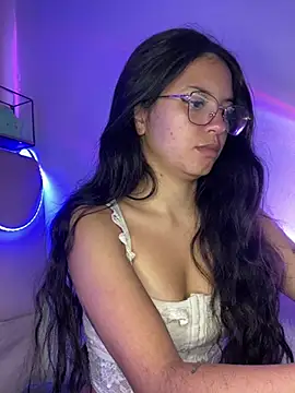 Rosita forever  online show from February 25, 2025, 3:53 pm