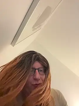 Snapshot of Valerie-4-U chatting on January 5, 2025, 3:02 pm Valerie-4-U online show from January 5, 2025, 3:02 pm