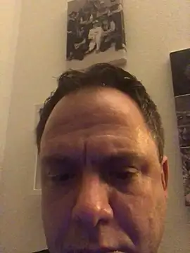 DauerAkt8069 online show from December 25, 2024, 1:31 am