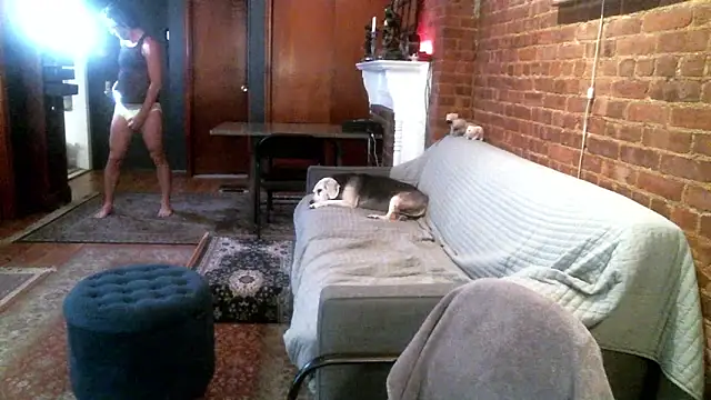 Snapshot of Johnny_Bottoms chatting on October 11, 2025, 3:24 pm Johnny Bottoms online show from October 11, 2025, 3:24 pm