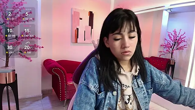Leia queens online show from September 16, 2025, 11:22 am