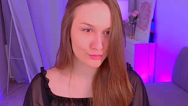 Hina  Derry online show from April 15, 2026, 6:19 am