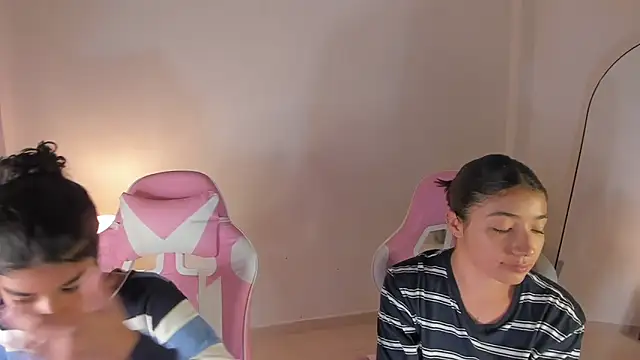 Snapshot of martina_roldam chatting on September 27, 2025, 2:18 am martina roldam online show from September 27, 2025, 2:18 am