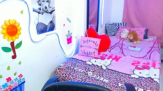 laurelys a online show from February 6, 2025, 8:56 pm