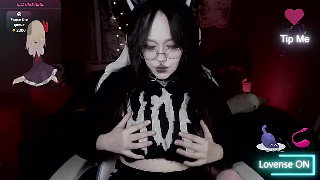 Snapshot of chloe_crystall_killer chatting on October 12, 2025, 9:43 am chloe crystall killer online show from October 12, 2025, 9:43 am