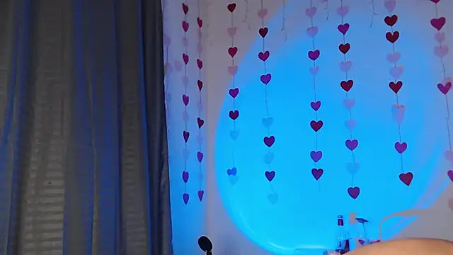 Snapshot of seven7xis chatting on February 19, 2025, 5:49 am seven7xis online show from February 19, 2025, 5:49 am