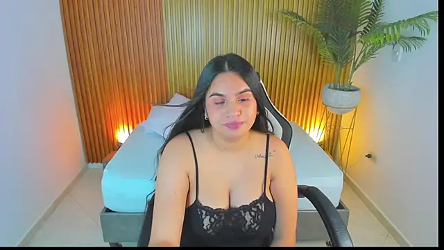 maite saens  online show from February 8, 2025, 2:04 am