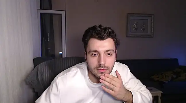 handsomeee04 online show from March 17, 2025, 12:21 am