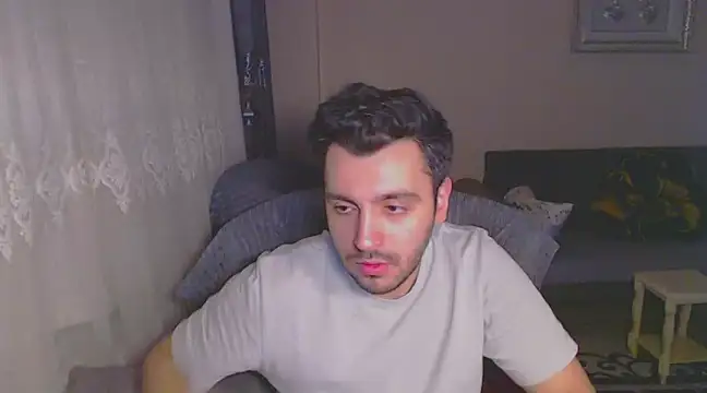 handsomeee04 online show from February 17, 2025, 10:38 pm