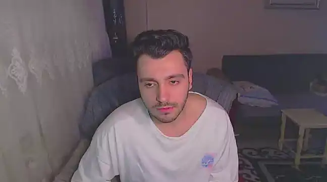 handsomeee04 online show from February 2, 2025, 9:45 pm