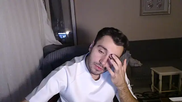 handsomeee04 online show from October 2, 2025, 2:15 am