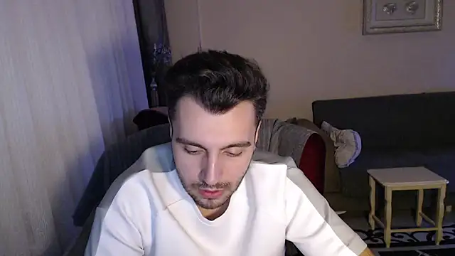 handsomeee04 online show from September 22, 2025, 2:28 am